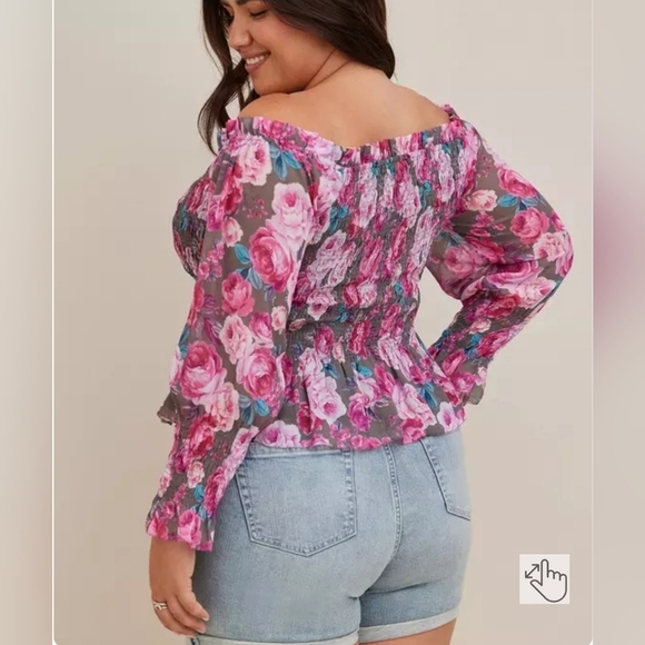 Torrid Crinkle Chiffon Smocked Waist Size 2X  Off Shoulder Floral Crop Top Boho - Picture 2 of 12